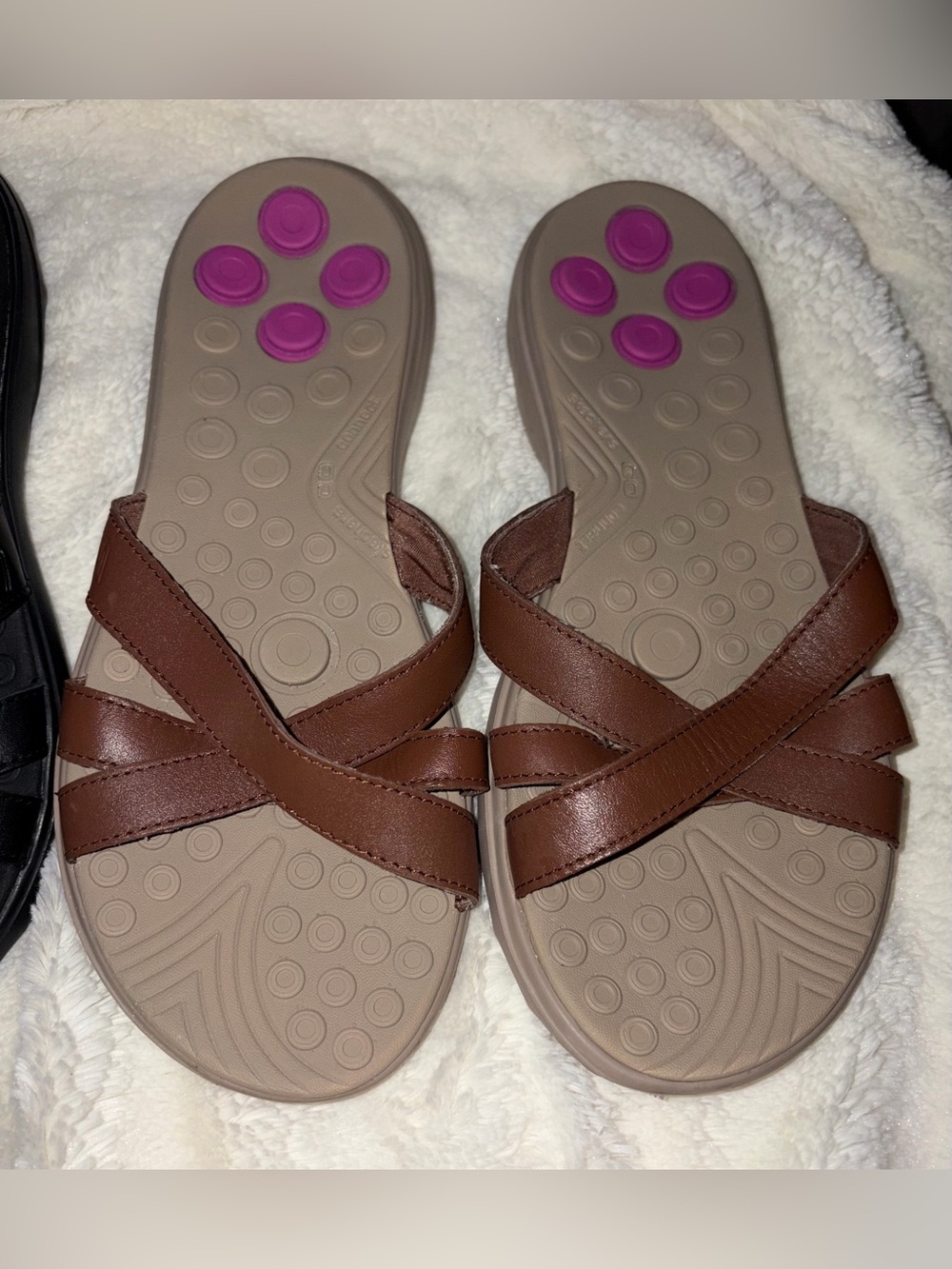2 Pair Skechers On-The-Go Connect Performance Sandals Size 9 (black is NWT) - Picture 3 of 11